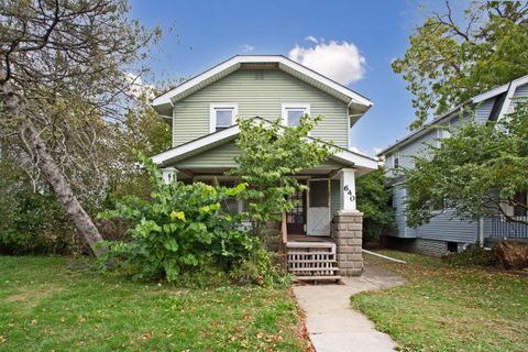 Photo of 640 S Eureka Avenue, Columbus, OH 43204 (MLS # 225040164) Photo of 640 S Eureka Avenue, Columbus, OH 43204 (MLS # 225040164)