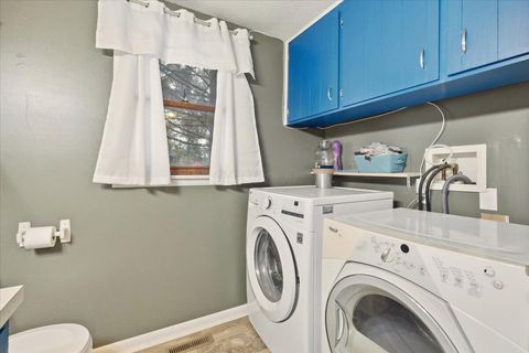 Tiny photo for 6 Adena Court, Fredericktown, OH 43019 (MLS # 226000570)