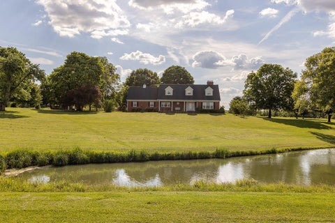 Photo of 5565 Stringtown Road NW, Baltimore, OH 43105 (MLS # 226035619)