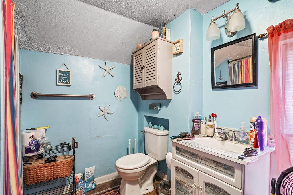 Columbus, Ohio 43211, United States, 2 Bedrooms Bedrooms, ,1 BathroomBathrooms,Residential,Active,243586