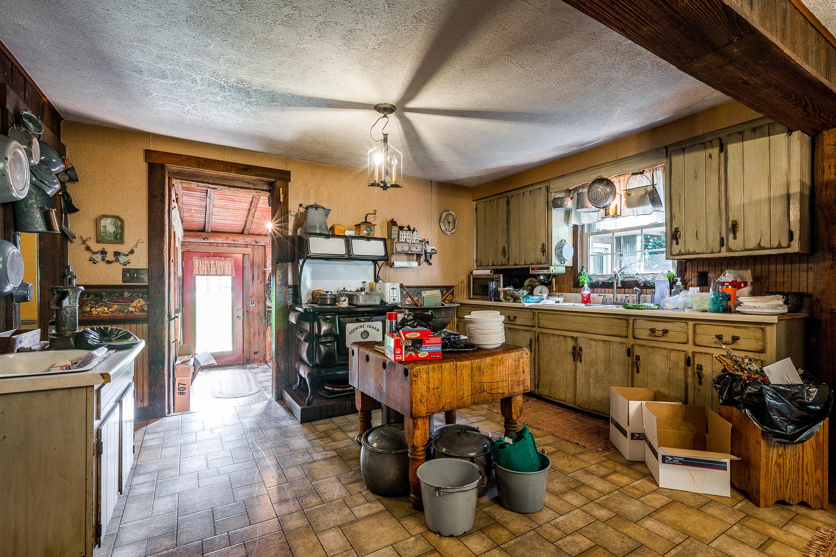 11070 Market Avenue, Uniontown, Ohio image 19