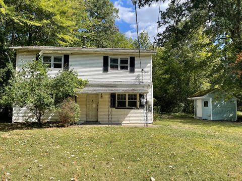 Photo of 1754 Parker Road, Milford, OH 45150 (MLS # 225035756) Photo of 1754 Parker Road, Milford, OH 45150 (MLS # 225035756)