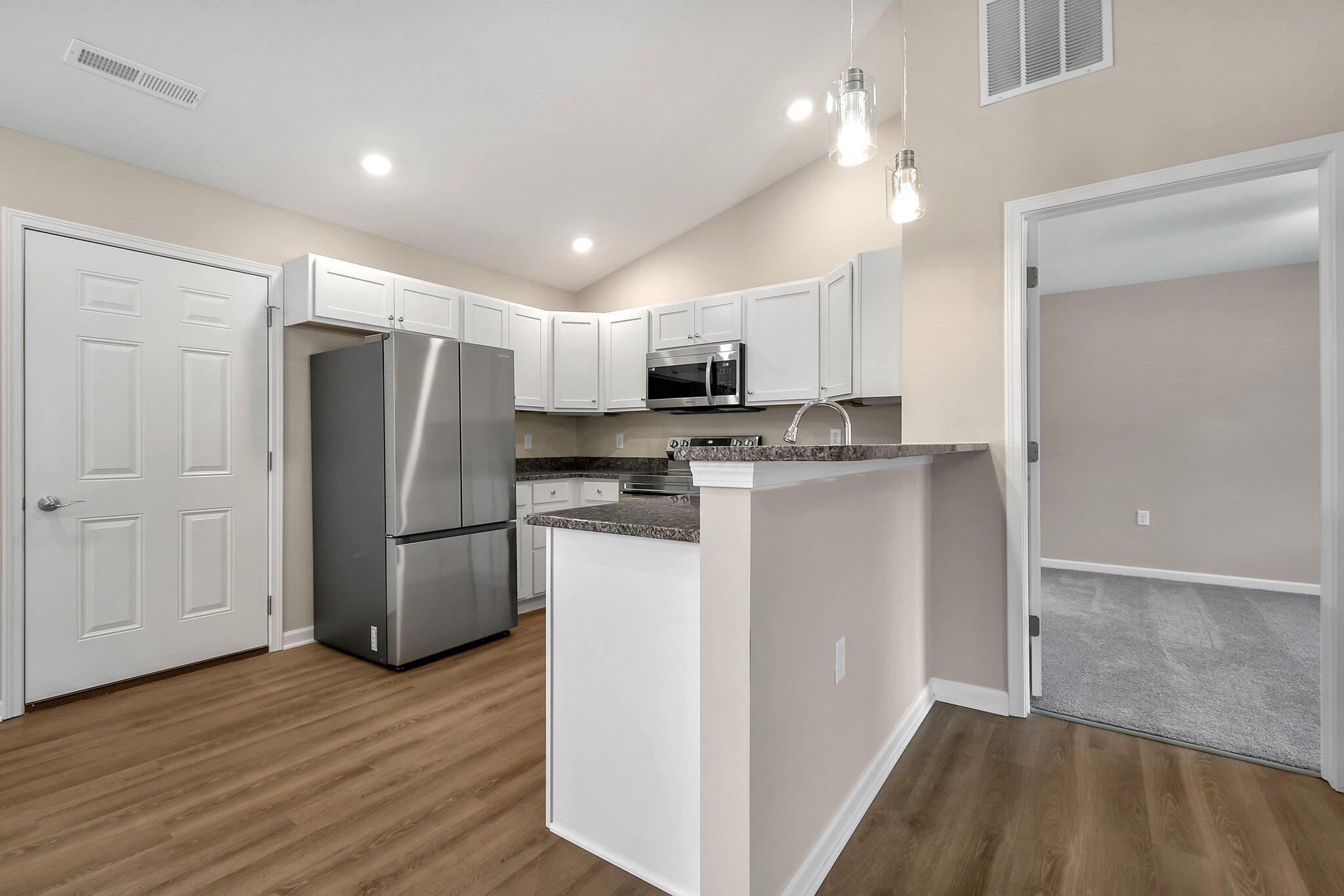 736 Whitetail Loop, Newark, Ohio image 11