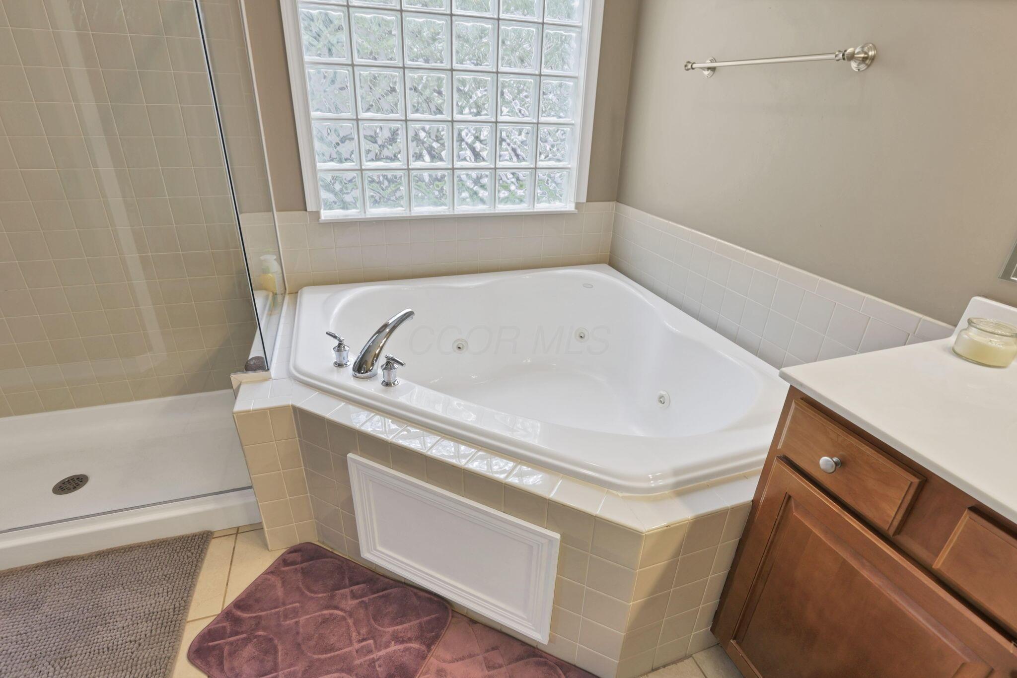 8708 Belworth Square, New Albany, Ohio image 30