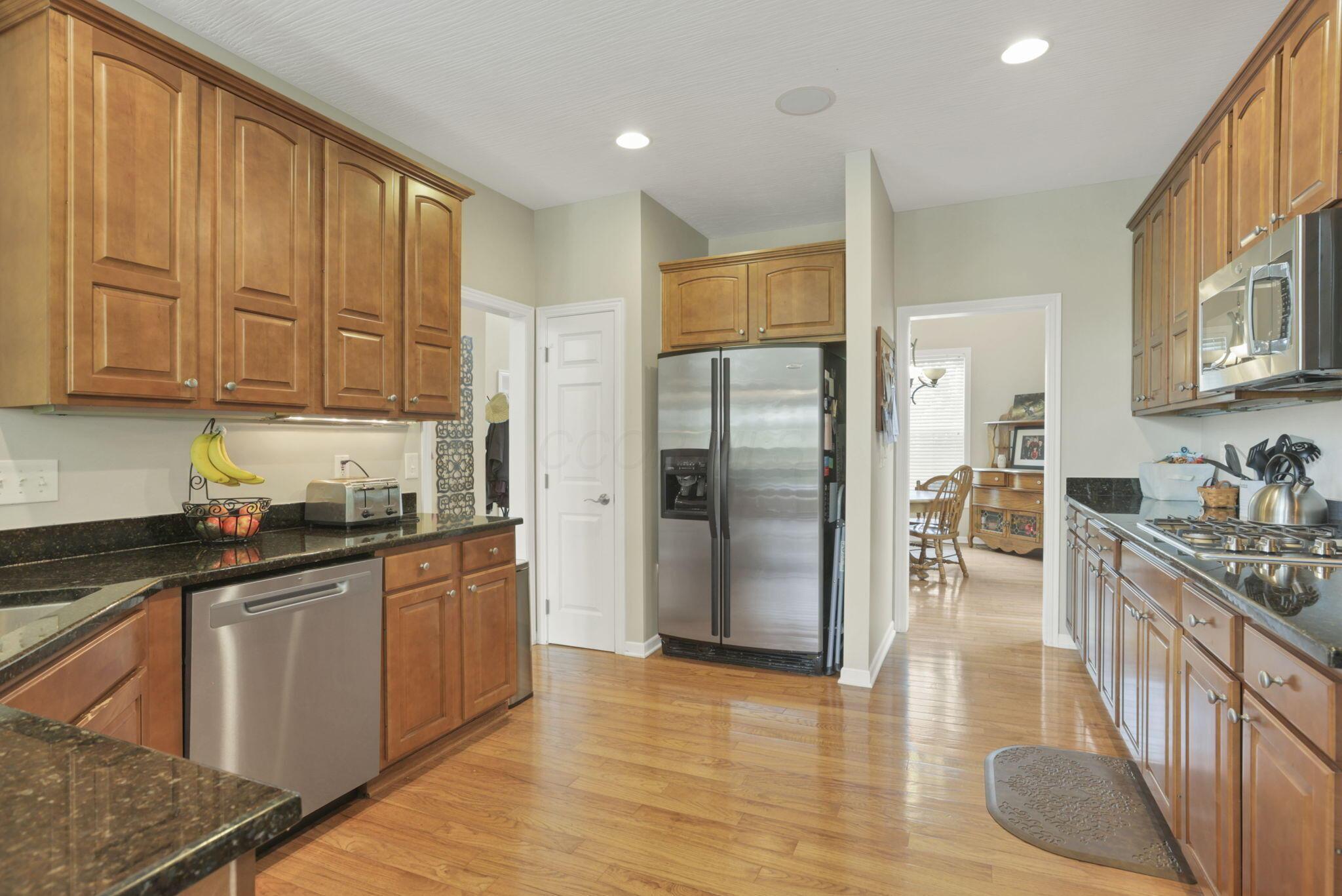 8708 Belworth Square, New Albany, Ohio image 13