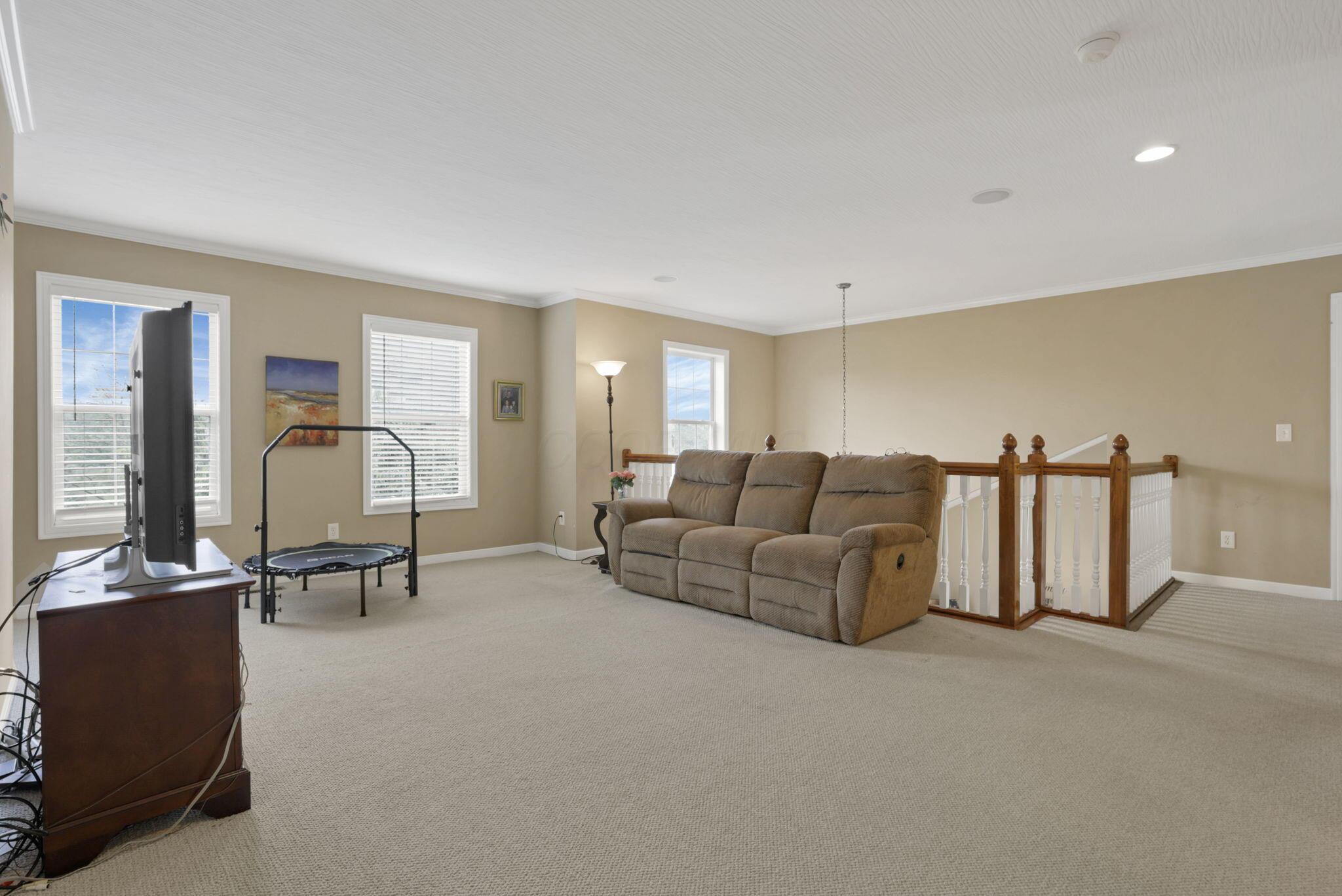 8708 Belworth Square, New Albany, Ohio image 37