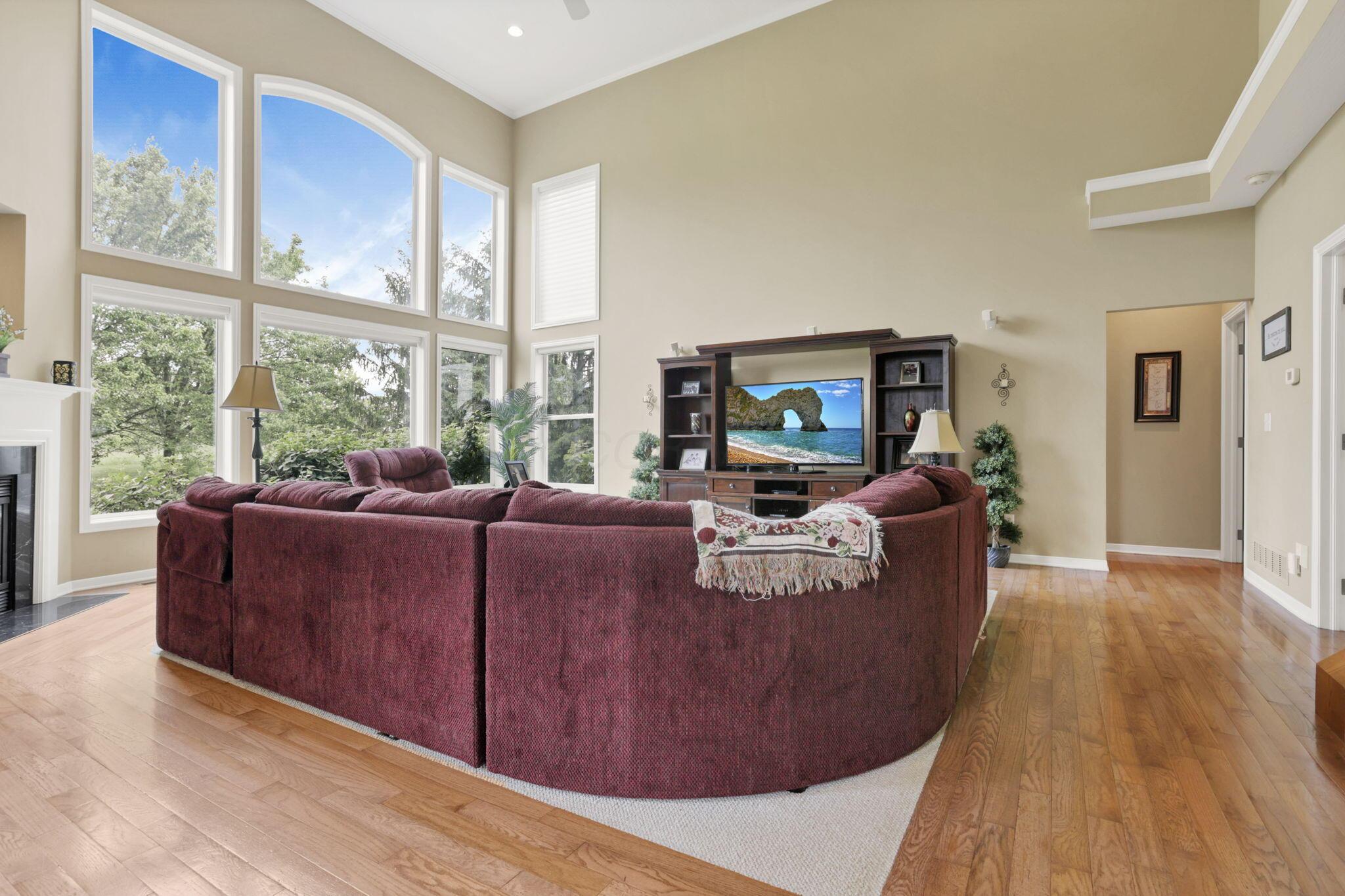 8708 Belworth Square, New Albany, Ohio image 3