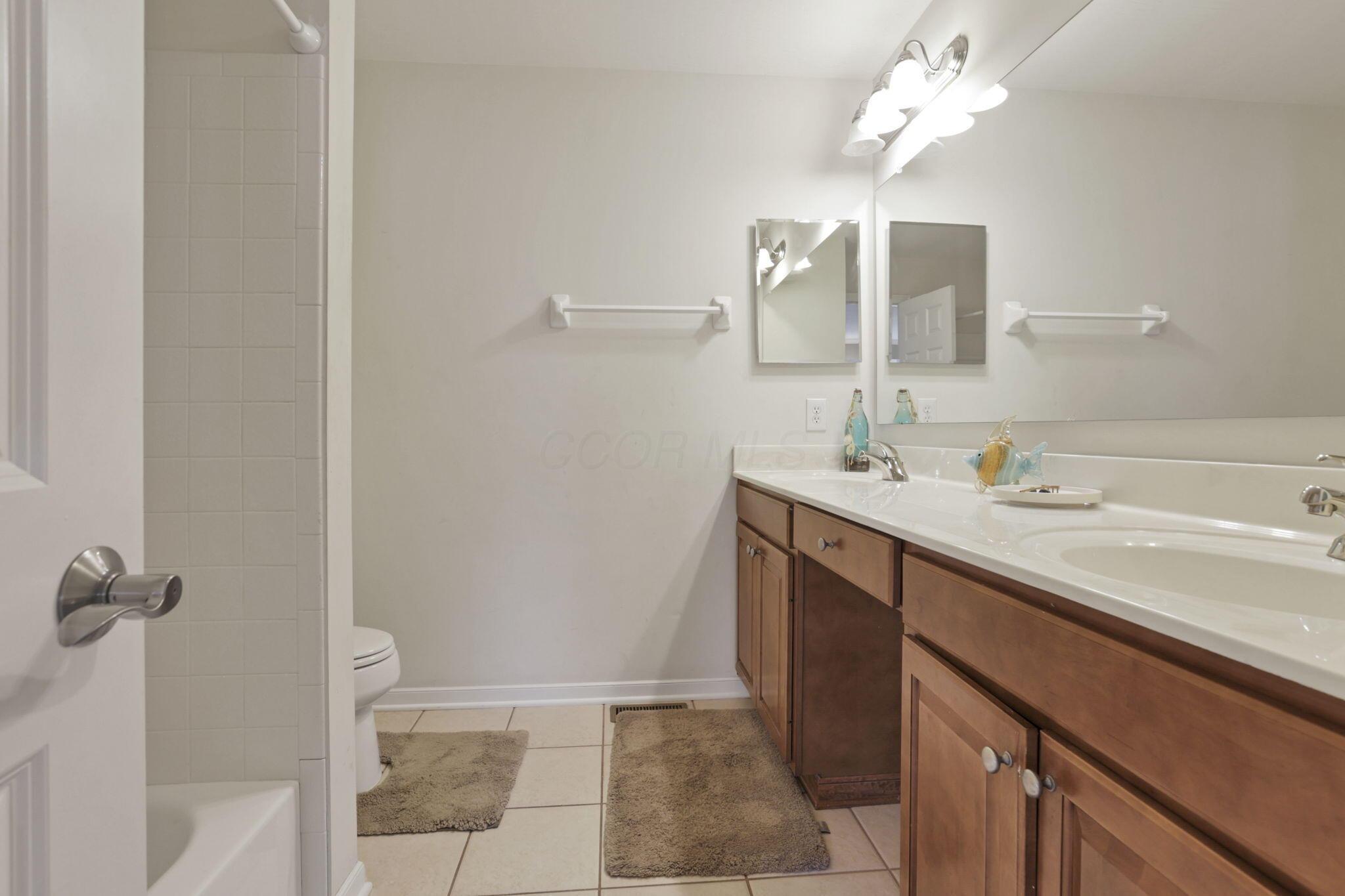 8708 Belworth Square, New Albany, Ohio image 43