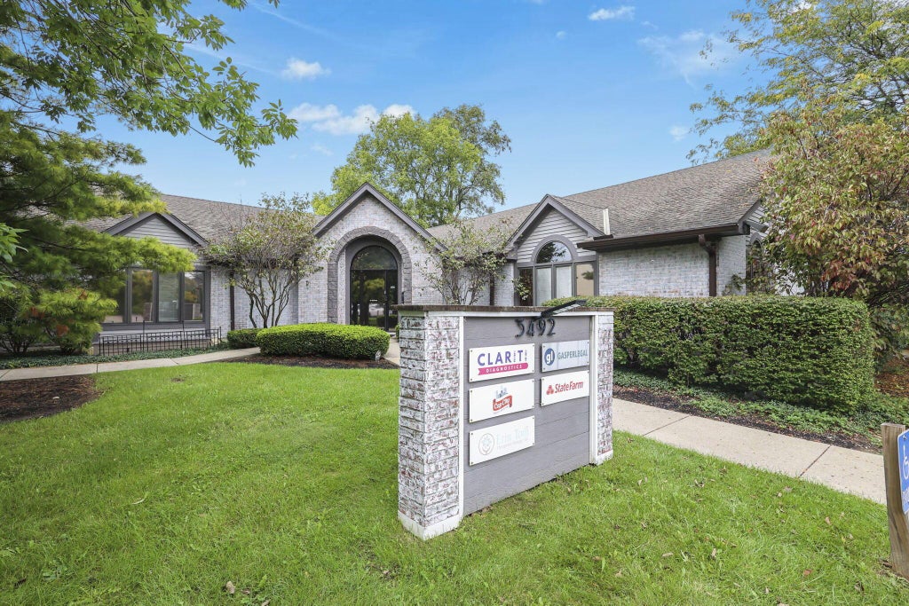 Photo of 3492 Snouffer Road 200 #200, Columbus, OH 43235 (MLS # 226037243)