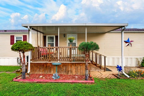 Tiny photo for 7 Delaware Drive, Chillicothe, OH 45601 (MLS # 226035830)