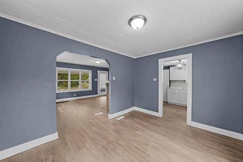 Tiny photo for 558 S Ogden Avenue, Columbus, OH 43204 (MLS # 226029441)