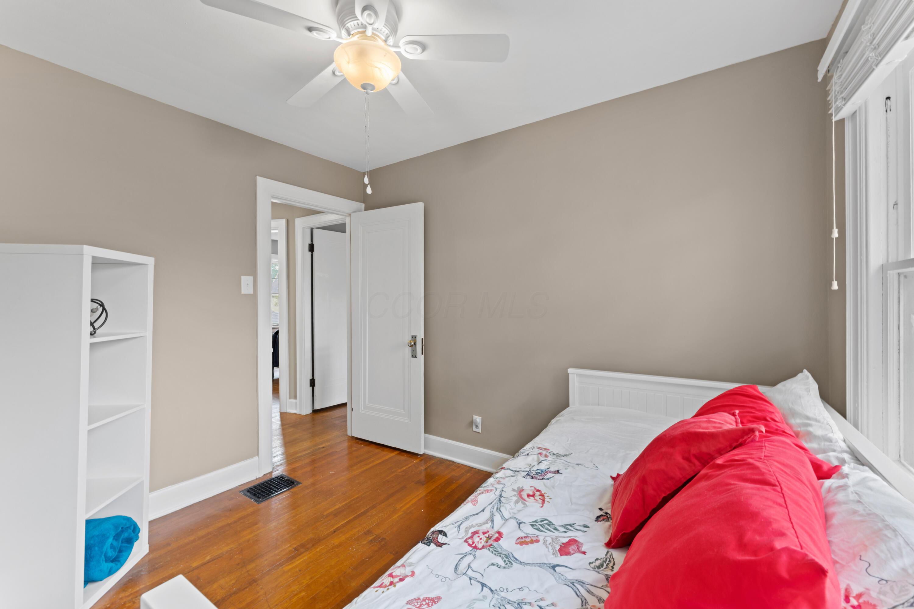 742 S Cassingham Road, Bexley, Ohio image 25