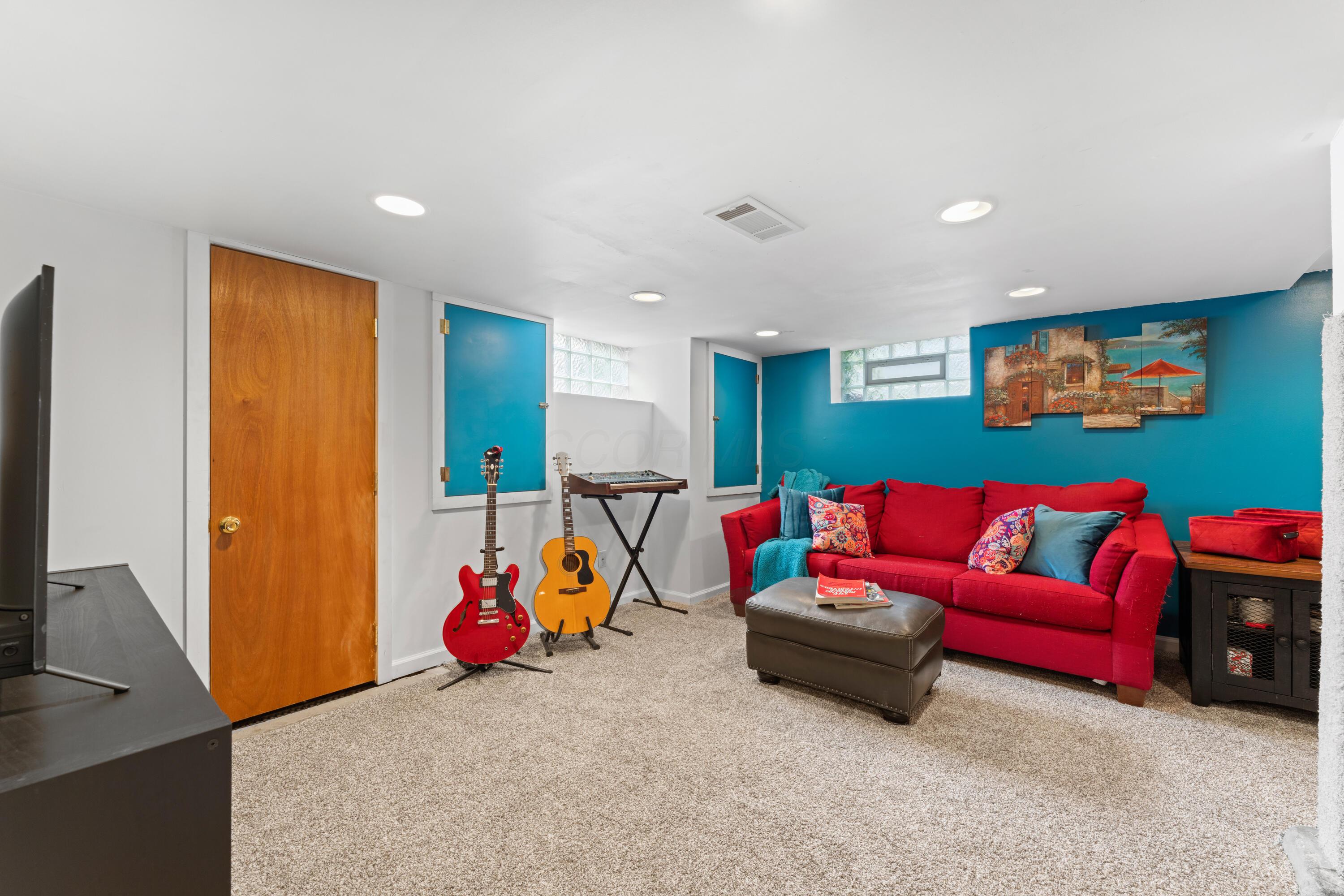 742 S Cassingham Road, Bexley, Ohio image 33