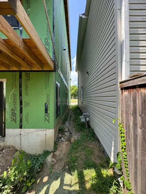 Tiny photo for 222 N 17th Street, Columbus, OH 43203 (MLS # 225039609)