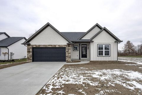 Photo of 562 Cannondale Avenue, Johnstown, OH 43031 (MLS # 225045623)