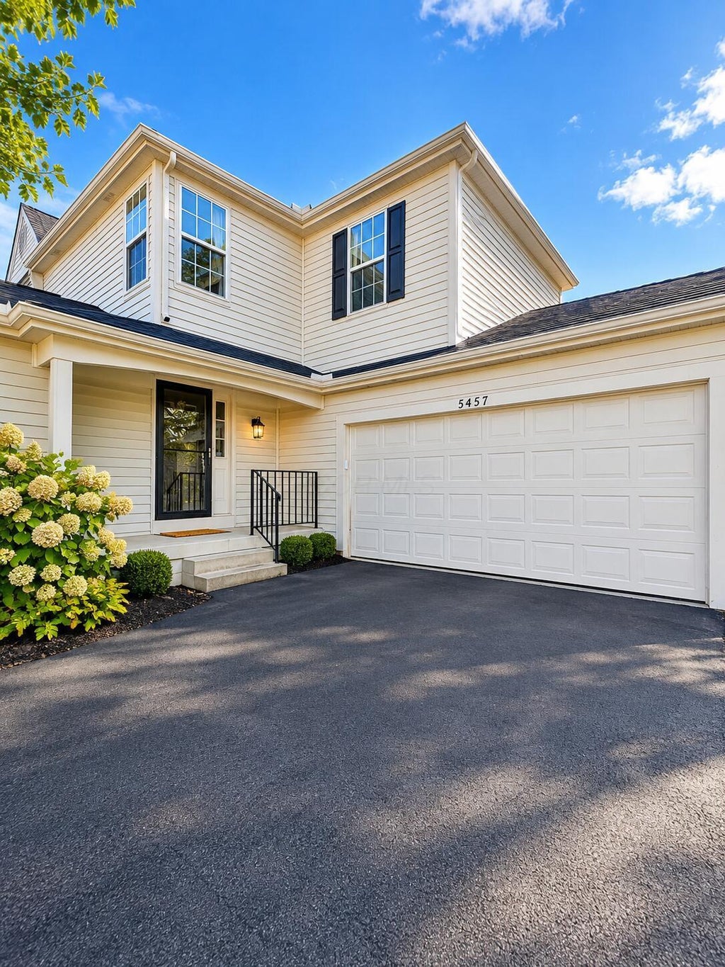 Photo of 5457 Ambrosia Avenue 29D #29D, Columbus, OH 43235 (MLS # 226040109)