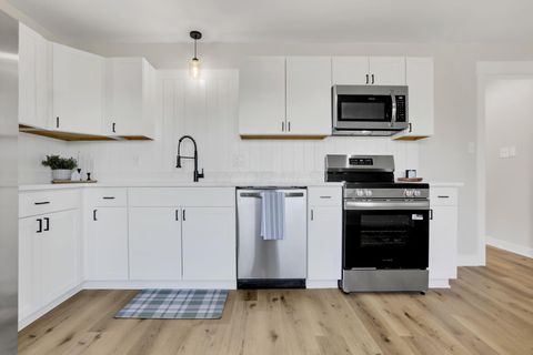 Tiny photo for 20595 Happy Hollow Road, Laurelville, OH 43135 (MLS # 226004908)