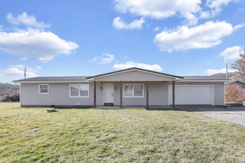 Tiny photo for 20595 Happy Hollow Road, Laurelville, OH 43135 (MLS # 226004908)