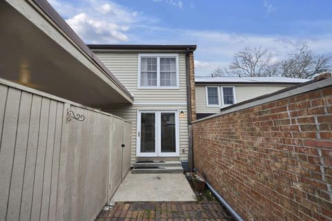 Tiny photo for 5108 Ranstead Court, Columbus, OH 43220 (MLS # 225045513)