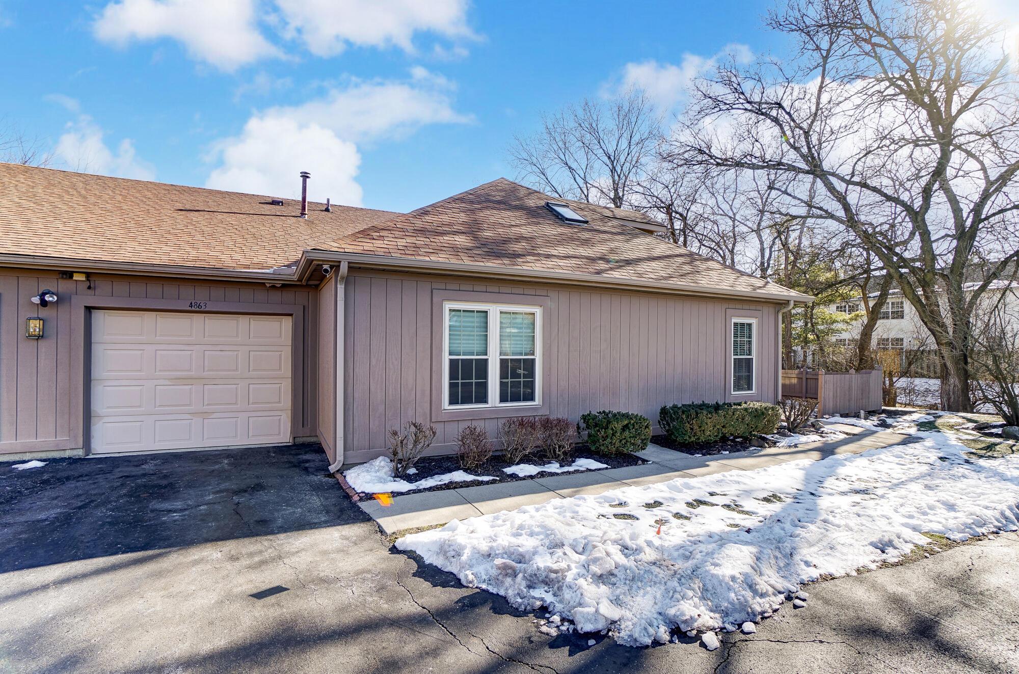 4863 Berry Leaf Place, Hilliard, Ohio image 2