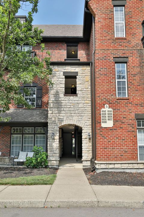Photo of 6036 Inishmore Lane, Dublin, OH 43017 (MLS # 226026069)
