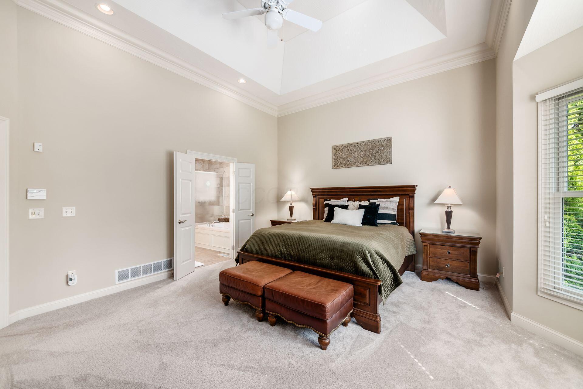 4568 Hickory Rock Drive, Powell, Ohio image 35