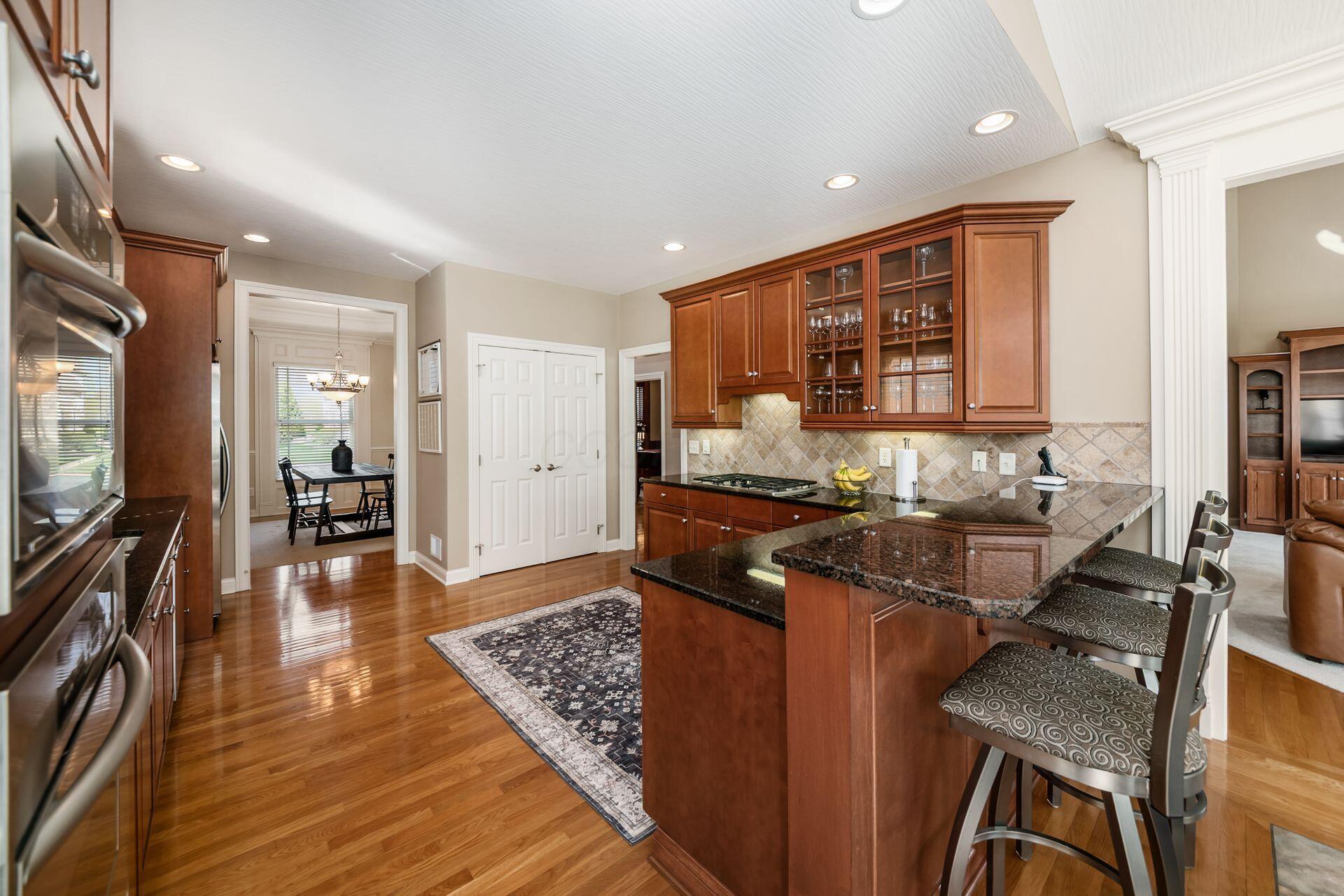 4568 Hickory Rock Drive, Powell, Ohio image 25