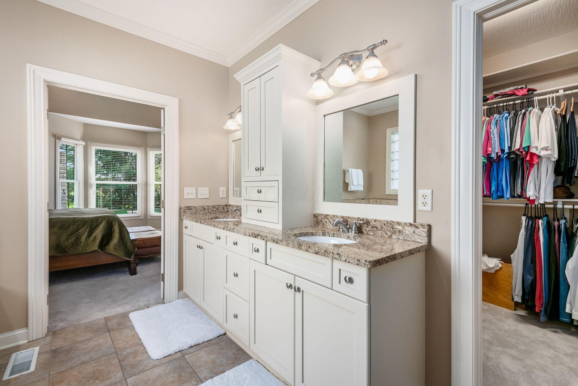 4568 Hickory Rock Drive, Powell, Ohio image 39