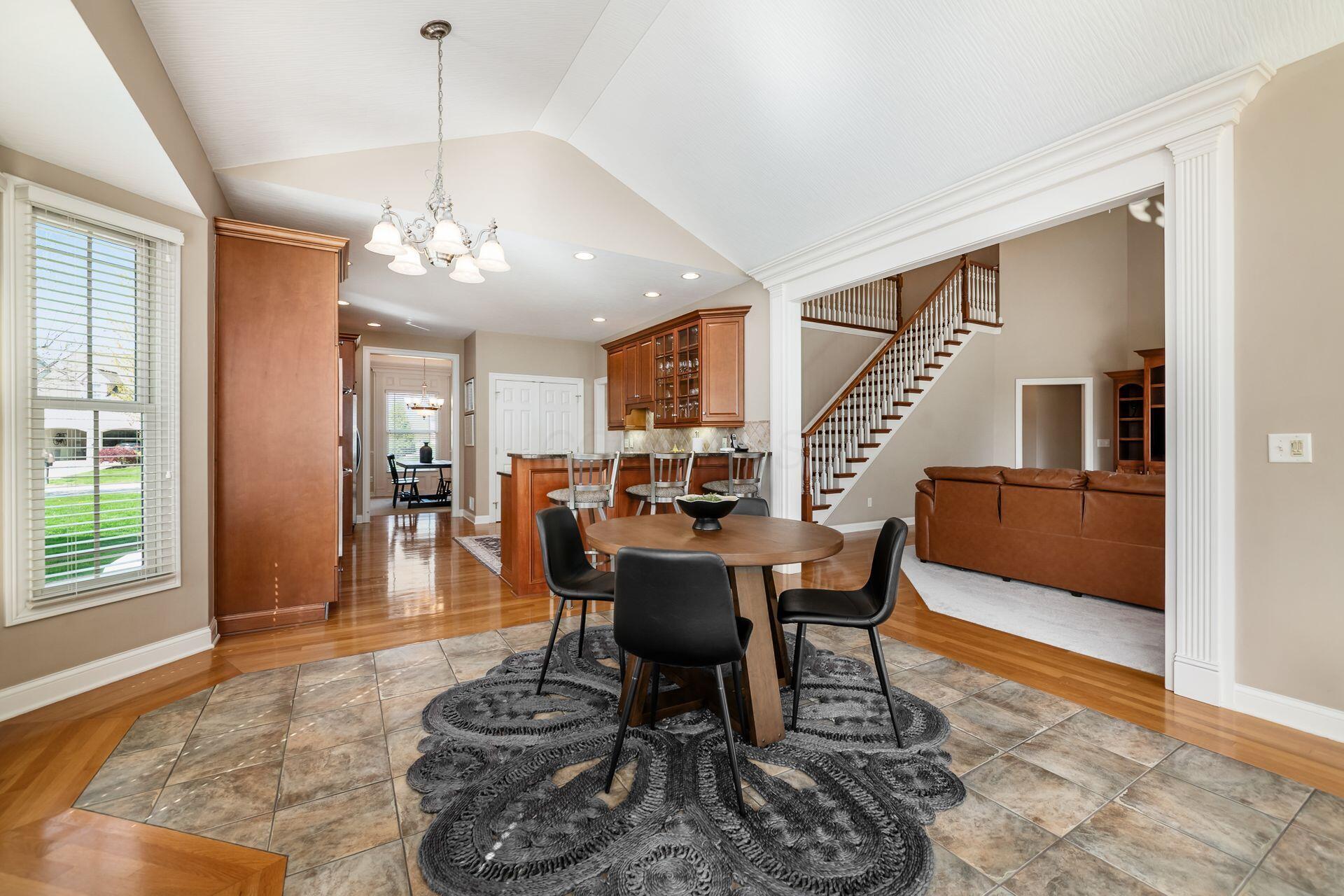 4568 Hickory Rock Drive, Powell, Ohio image 23
