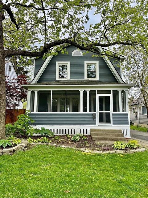 Photo of 805 Montrose Avenue, Columbus, OH 43209 (MLS # 226015605)