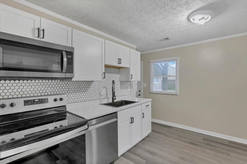 Tiny photo for 4546 Saint Anthony Lane, Whitehall, OH 43213 (MLS # 226039597)