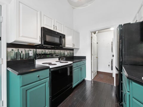 Tiny photo for 6254 Mcnaughten Place Lane 47 #47, Columbus, OH 43213 (MLS # 226036375)