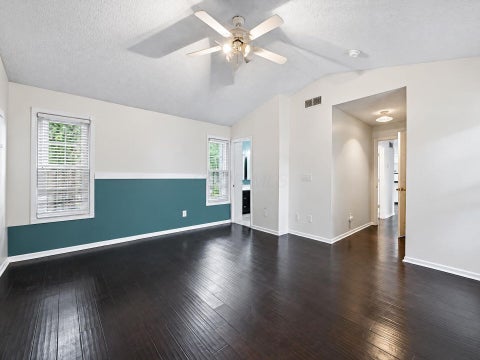 Tiny photo for 6254 Mcnaughten Place Lane 47 #47, Columbus, OH 43213 (MLS # 226036375)