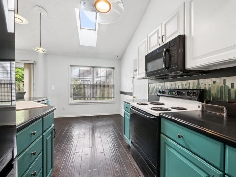 Tiny photo for 6254 Mcnaughten Place Lane 47 #47, Columbus, OH 43213 (MLS # 226036375)