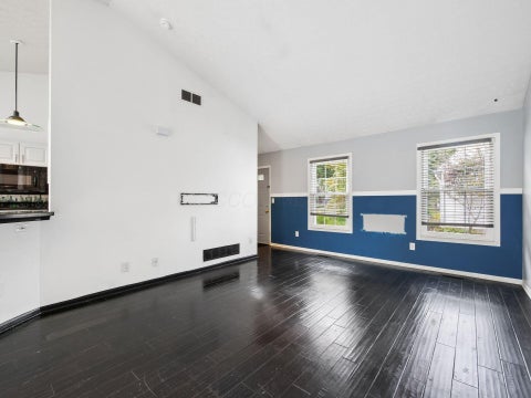Tiny photo for 6254 Mcnaughten Place Lane 47 #47, Columbus, OH 43213 (MLS # 226036375)