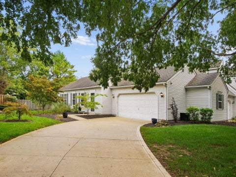 Tiny photo for 6254 Mcnaughten Place Lane 47 #47, Columbus, OH 43213 (MLS # 226036375)