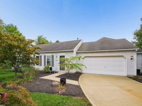 Tiny photo for 6254 Mcnaughten Place Lane 47 #47, Columbus, OH 43213 (MLS # 226036375)