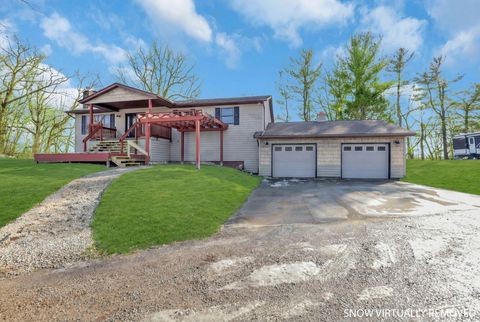 Photo of 12139 Marne Road, Newark, OH 43055 (MLS # 226003933)