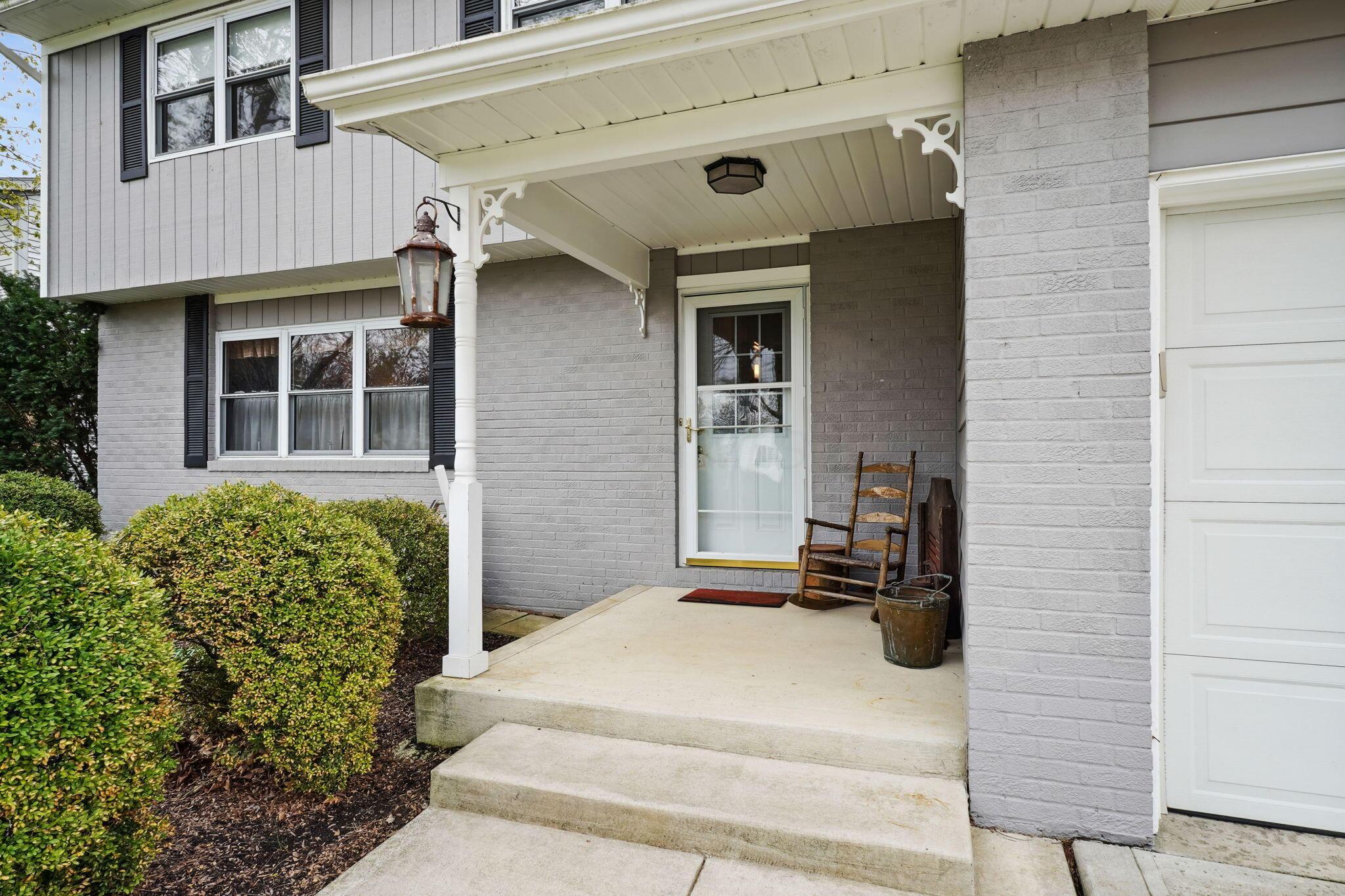 557 Surrey Lane, Marysville, Ohio image 5