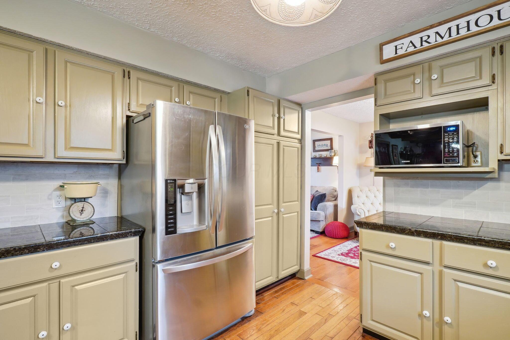 557 Surrey Lane, Marysville, Ohio image 23
