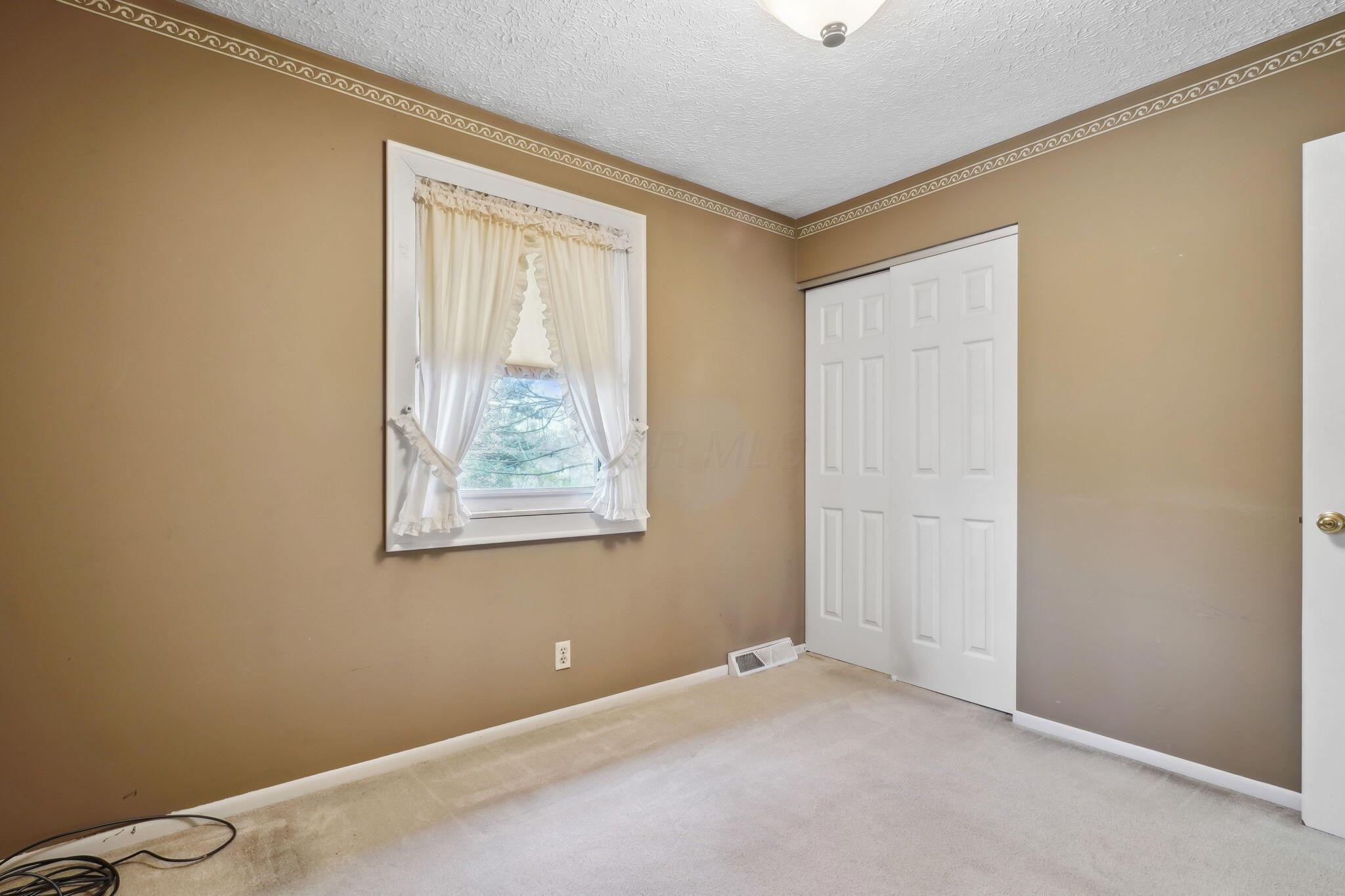 557 Surrey Lane, Marysville, Ohio image 43