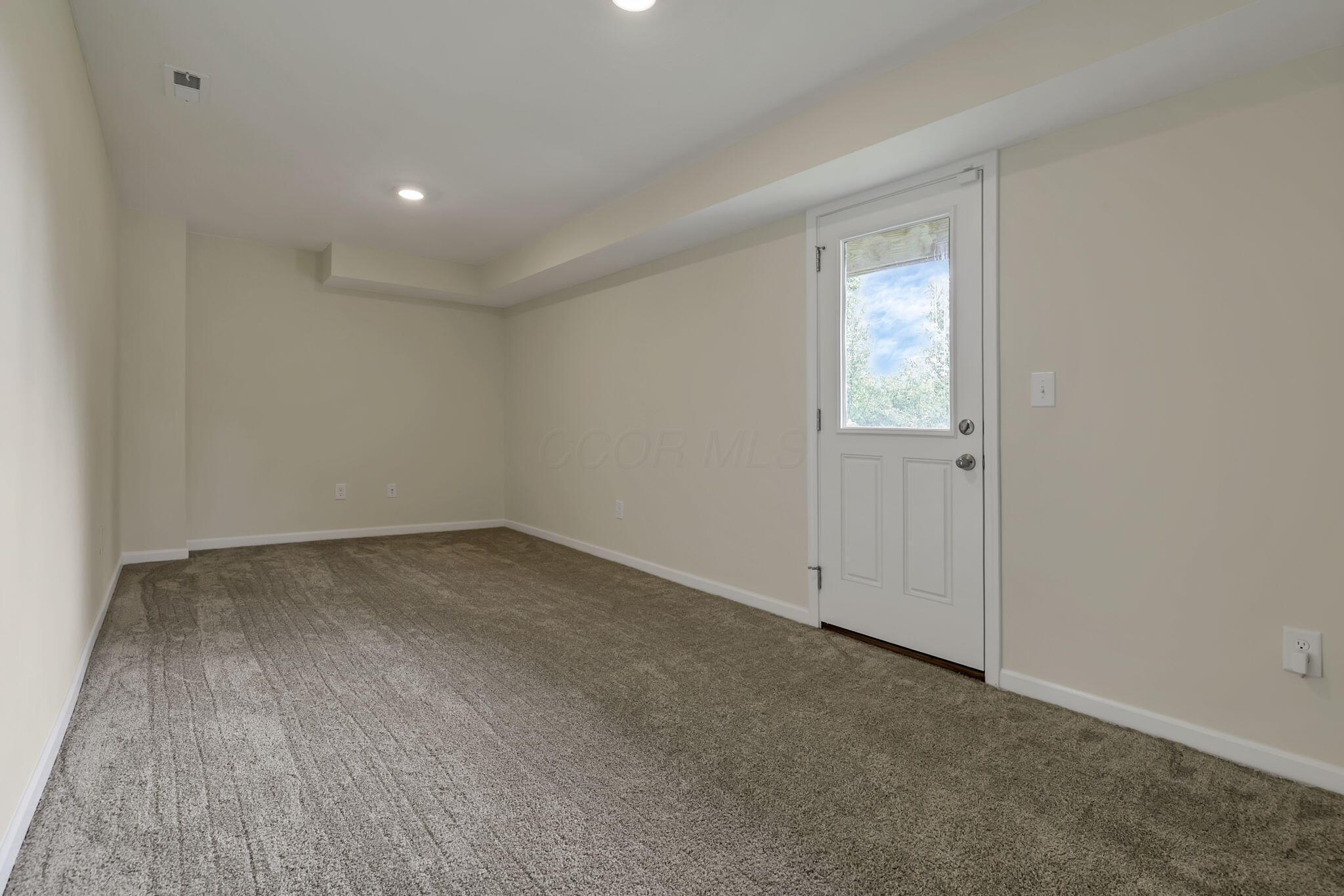 111 Coyote Willow Drive, Reynoldsburg, Ohio image 40
