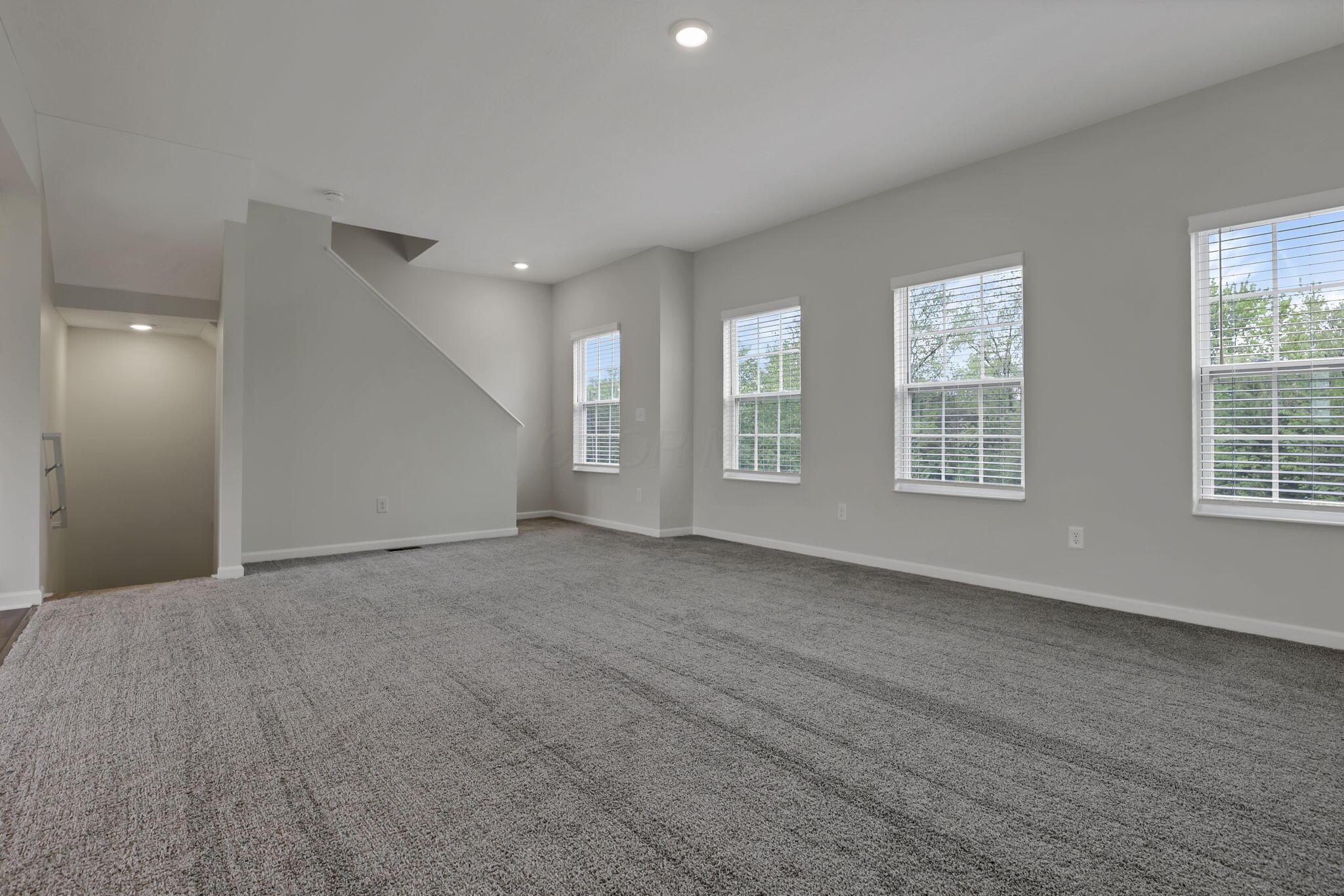 111 Coyote Willow Drive, Reynoldsburg, Ohio image 10