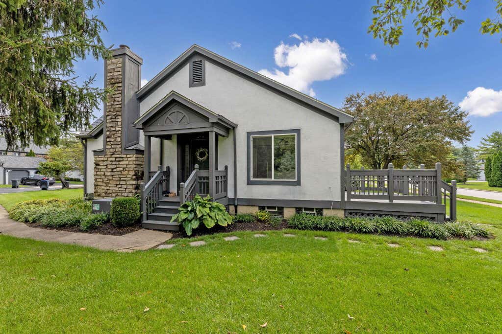 Photo of 6376 Hyland Drive, Dublin, OH 43017 (MLS # 226030700)