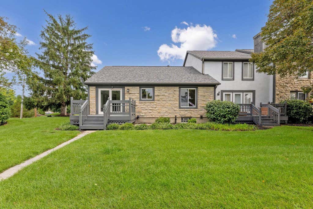 Photo of 6376 Hyland Drive, Dublin, OH 43017 (MLS # 226030700)