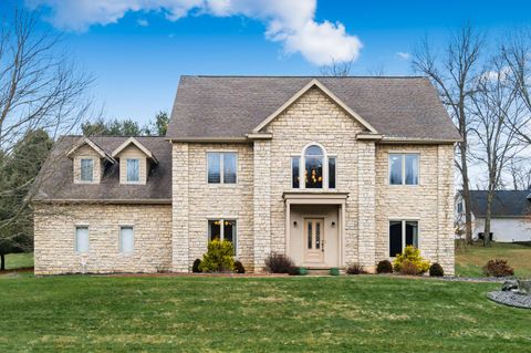 Photo of 528 Gleneagles Drive, Newark, OH 43055 (MLS # 226000695)