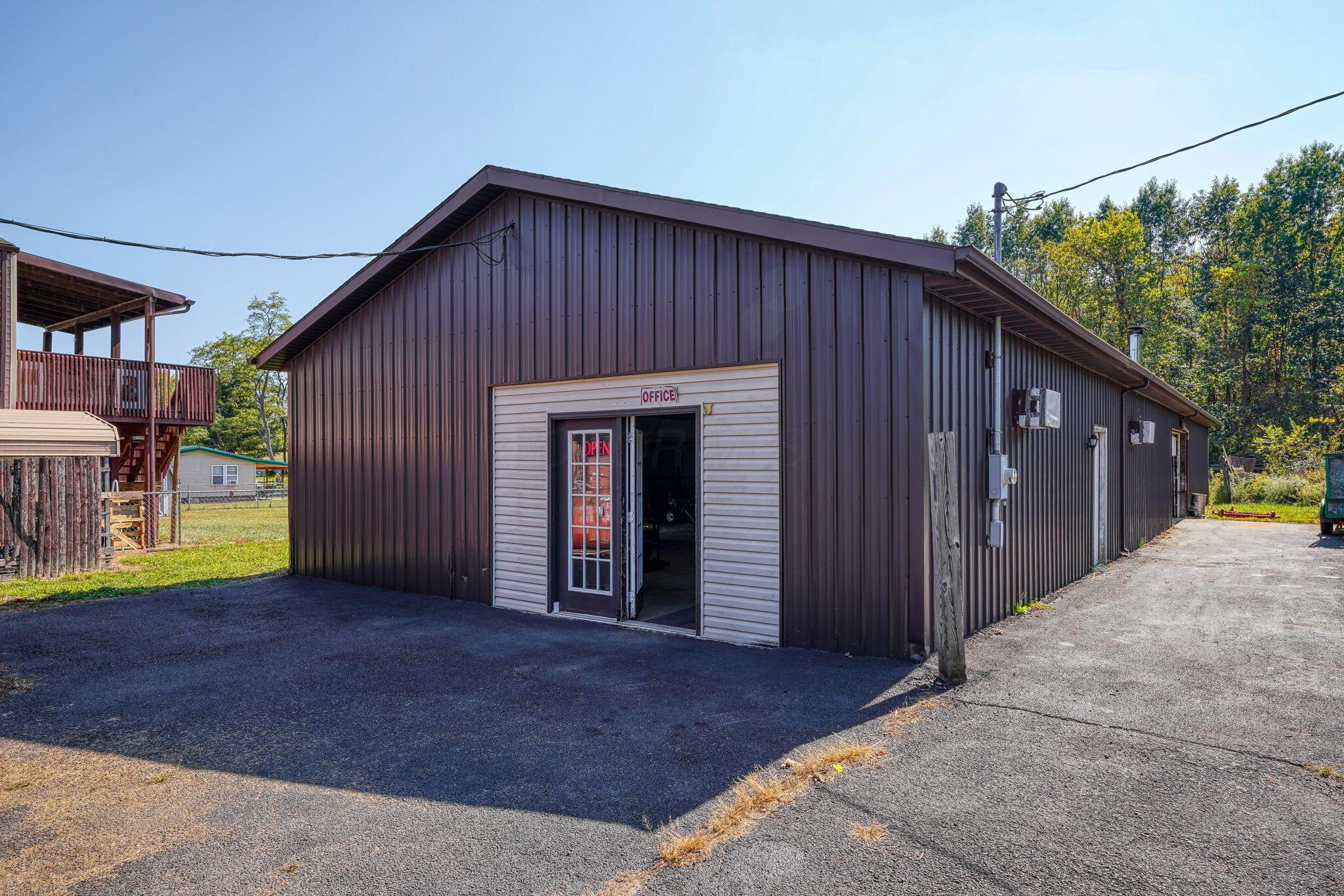 7271 National Road SW