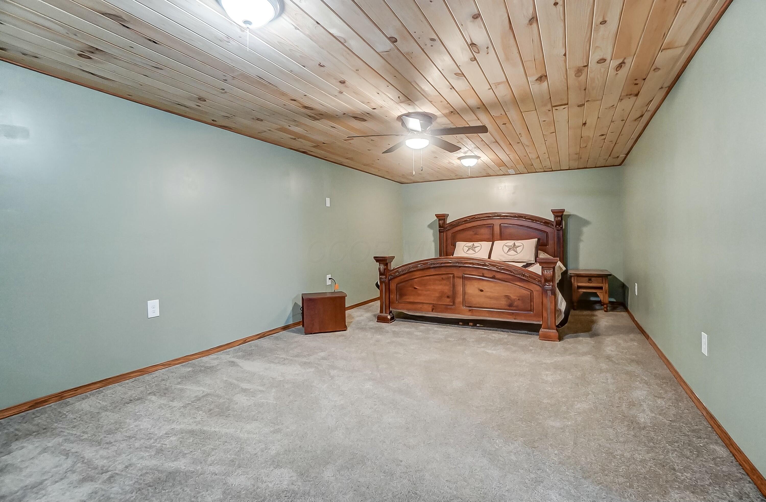 1315 Skyline Lane, Springfield, Ohio image 40