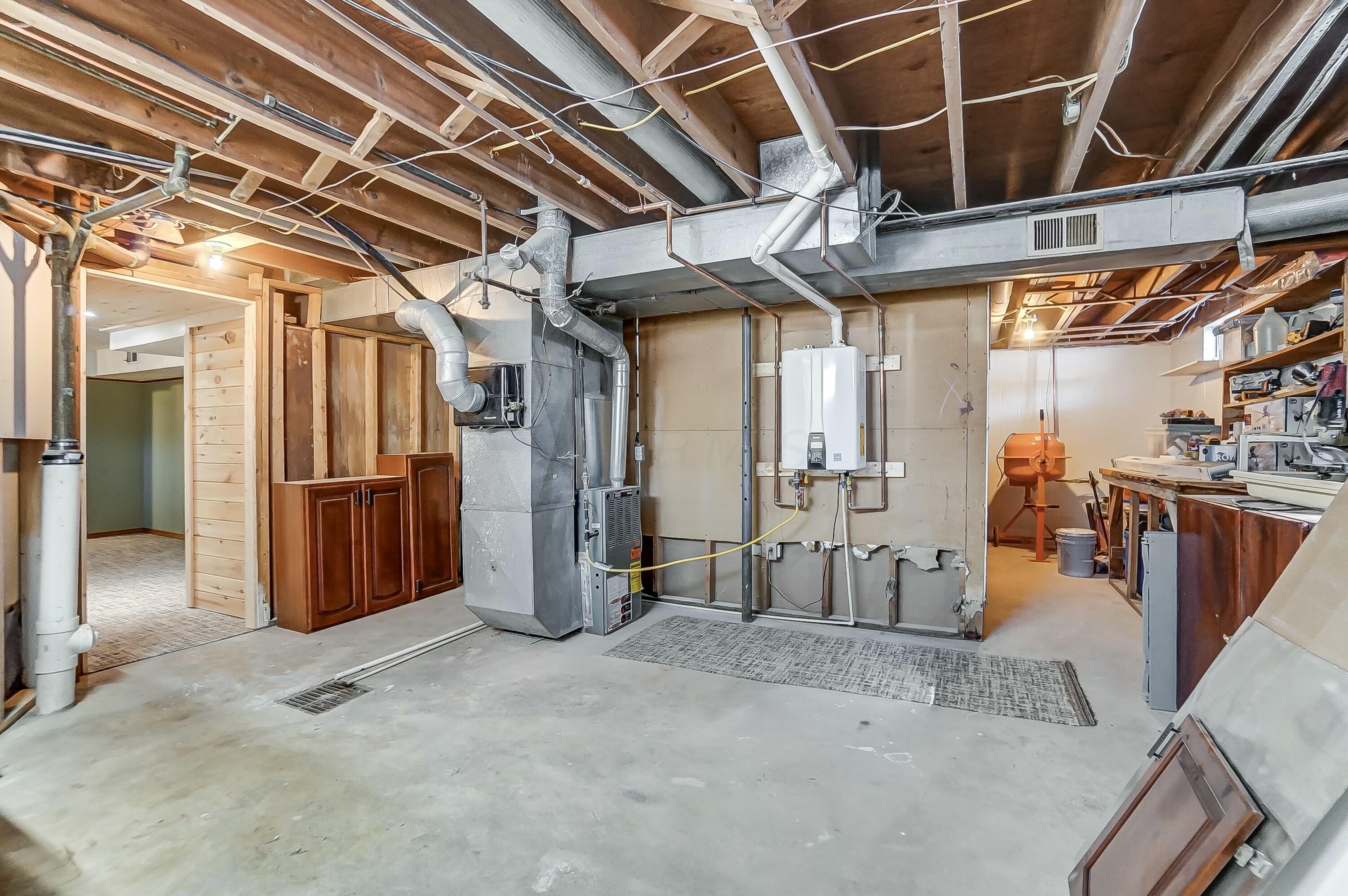 1315 Skyline Lane, Springfield, Ohio image 48