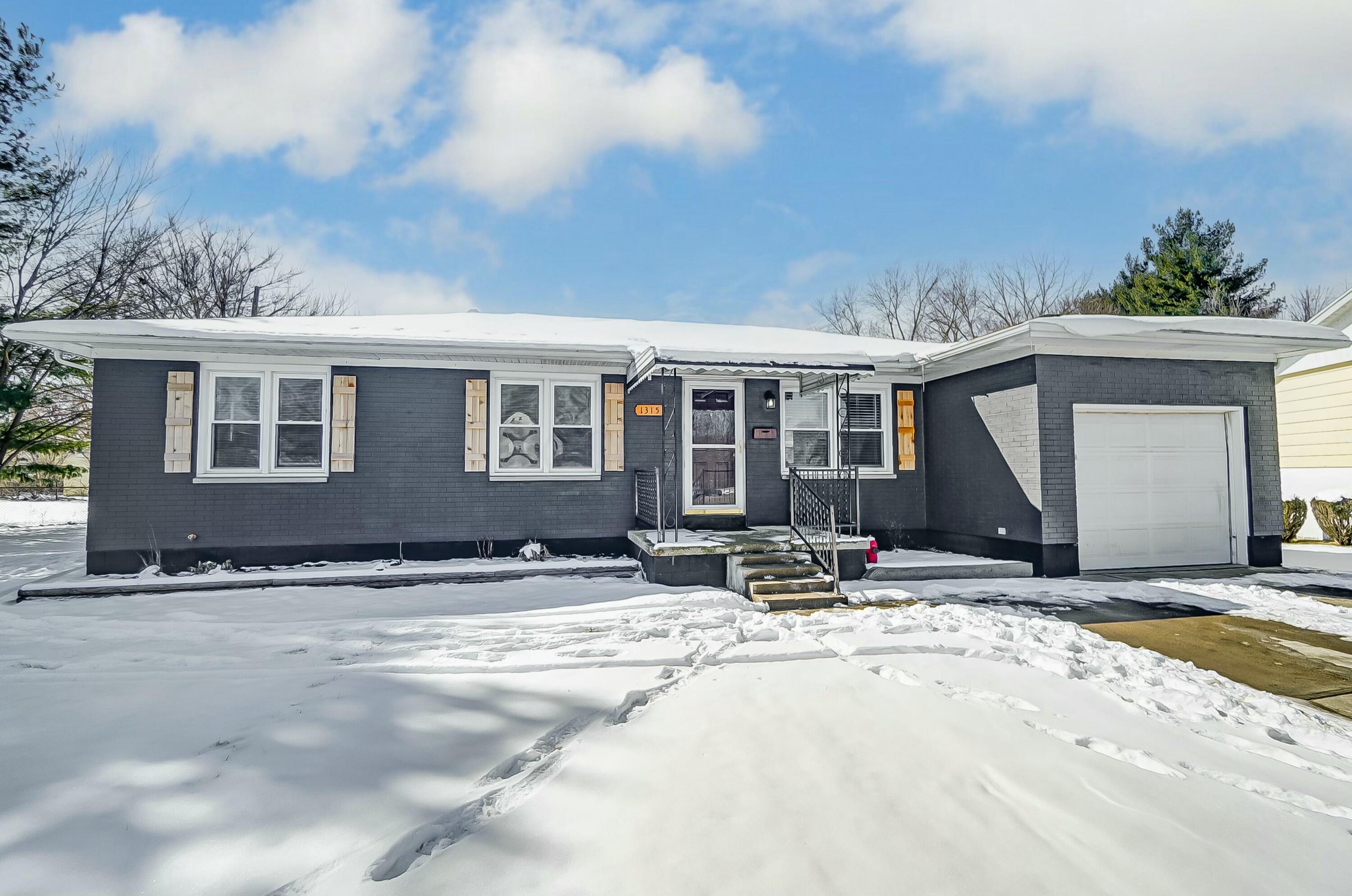 1315 Skyline Lane, Springfield, Ohio image 6